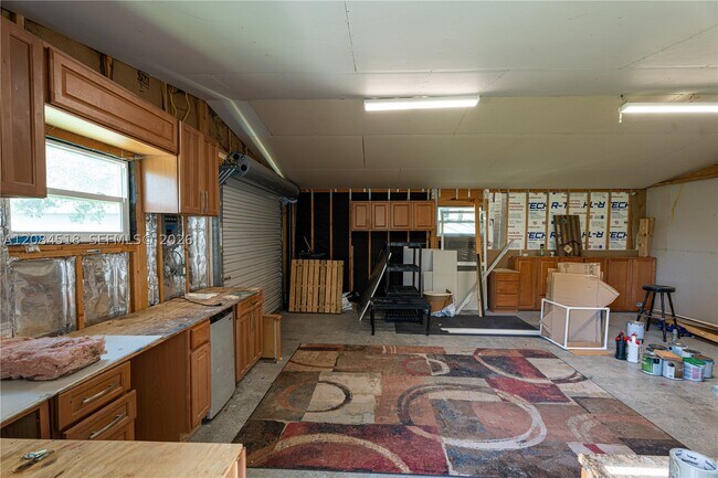 Foto del edificio - 618 SW Ray Ave