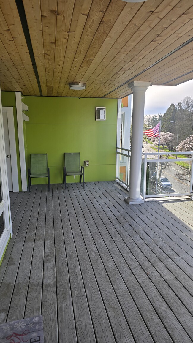 Foto del edificio - 7440 E Green Lake Dr N