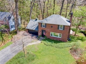 Building Photo - 288 Oakridge Dr
