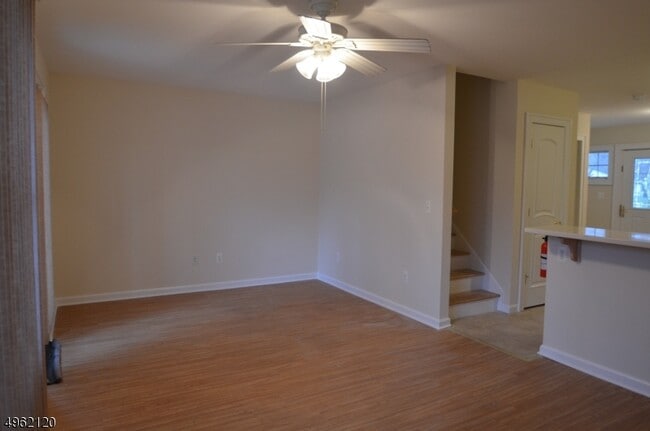 Building Photo - 645 Ridgedale Ave