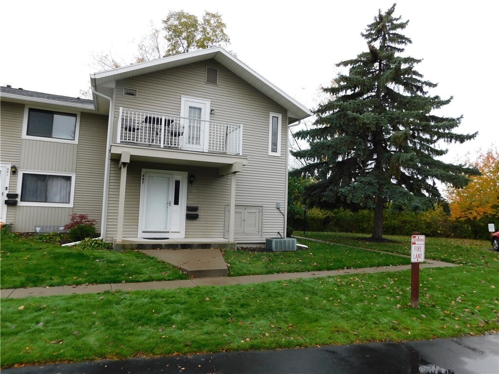 Primary Photo - 447 Eastbrooke Ln