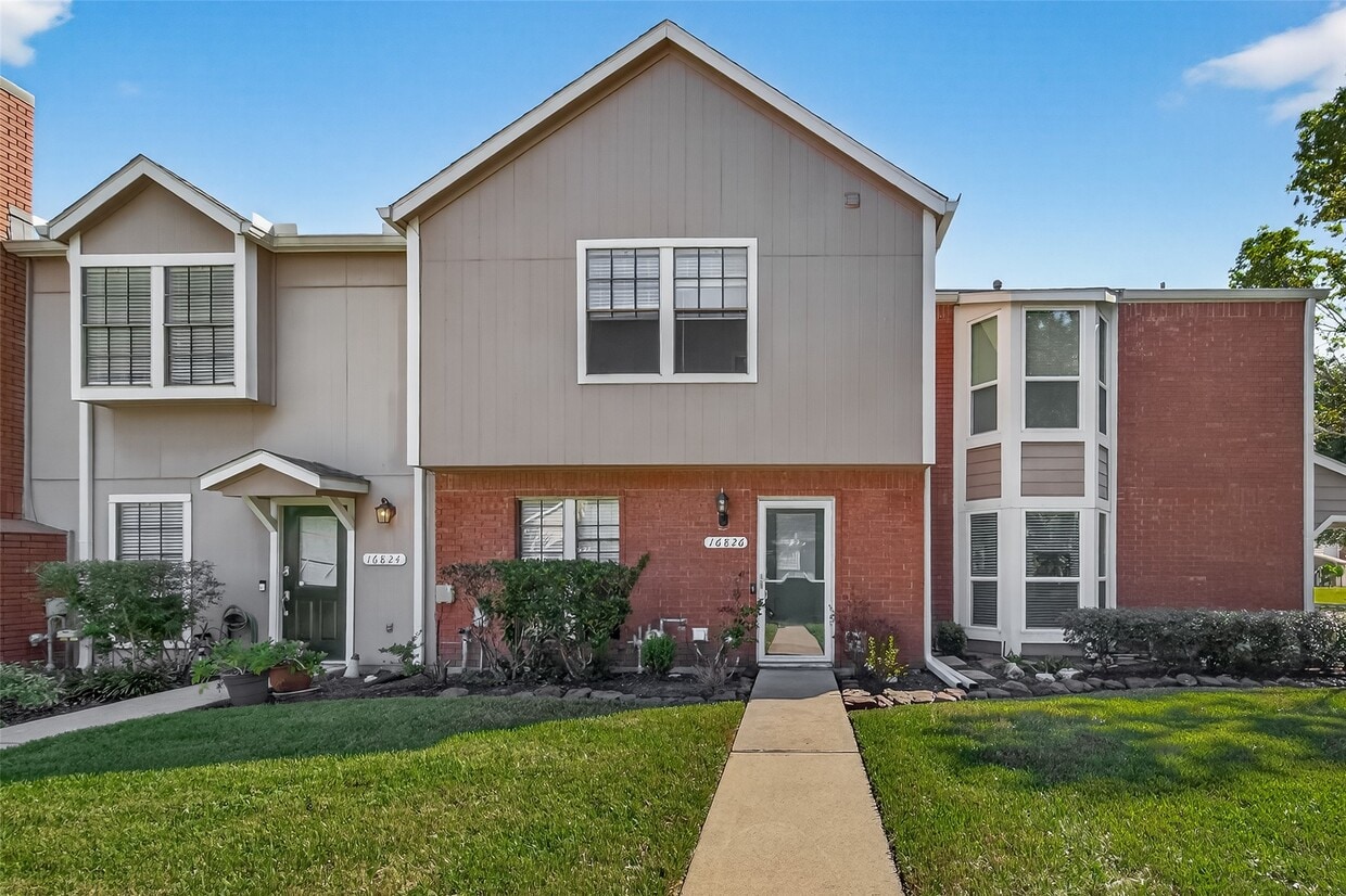 Foto principal - 16826 Holly Trail Dr