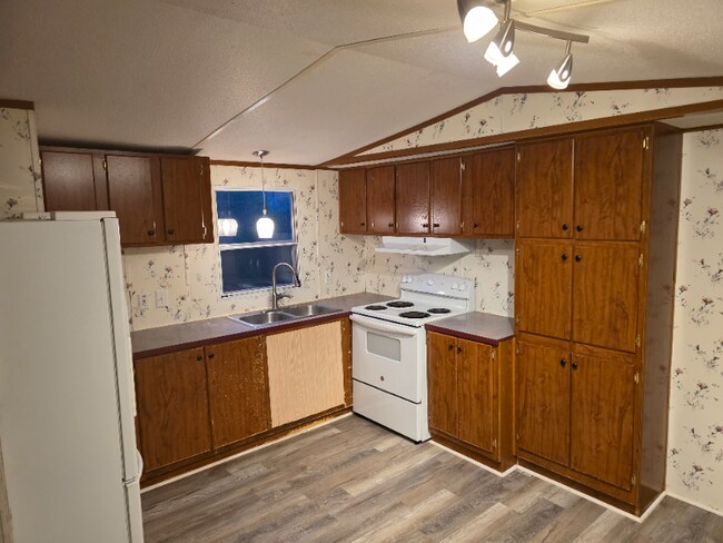 Foto del edificio - 90 Bud Rd