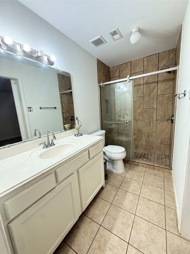 Foto del edificio - 12335 W Village Dr