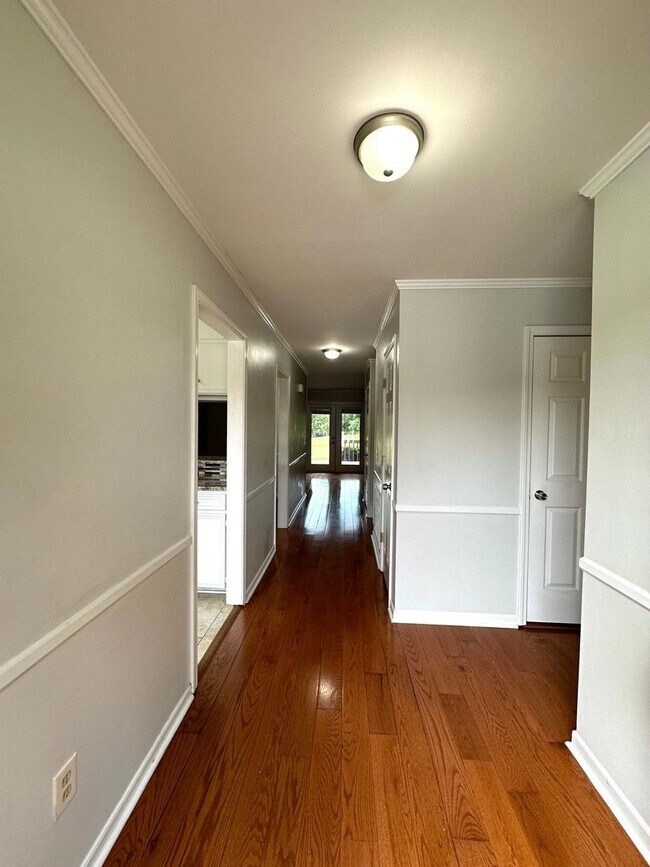 Foto del edificio - 3 BR 2 1/2 BA Townhome with Community Pool