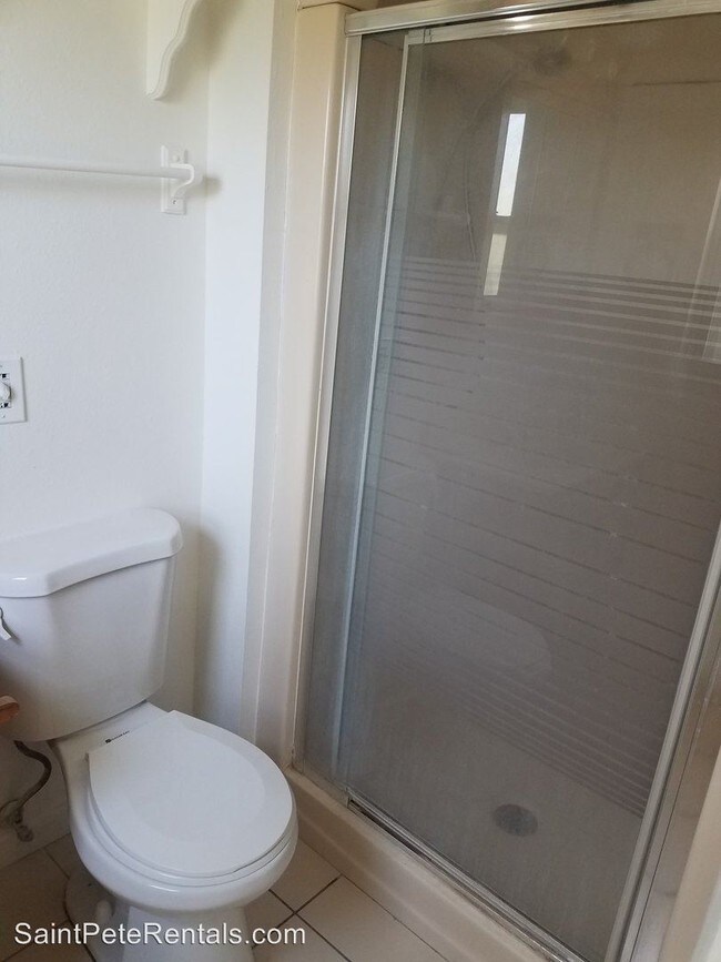 Foto del edificio - 3 br, 2 bath House - 4161 BEACH DRIVE SE