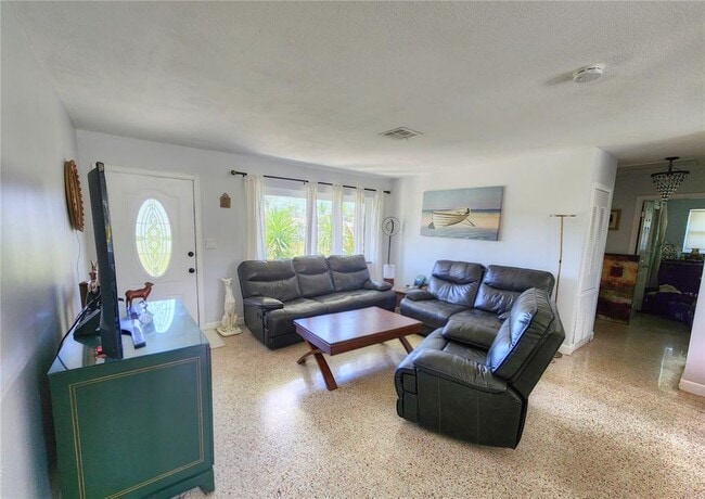 Building Photo - 11645 Oxford St