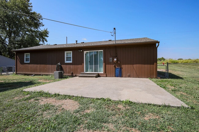Building Photo - Garbec Properties