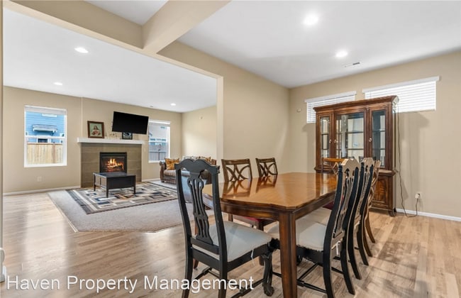 Building Photo - 4 br, 2.5 bath House - 10574 190th St E