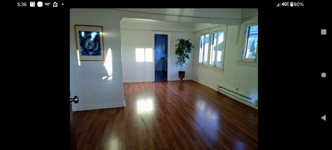 Pisos laminados - 3346 Fay Ave