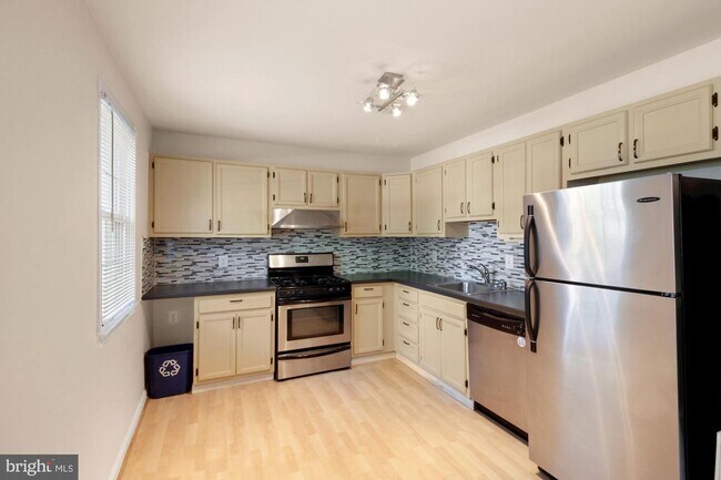 Foto del edificio - 752 Quince Orchard Blvd