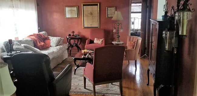 Foto del edificio - 412 Commercial Ave