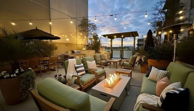 Foto del interior - 3400 Cahuenga Blvd Los Angeles, CA 90068