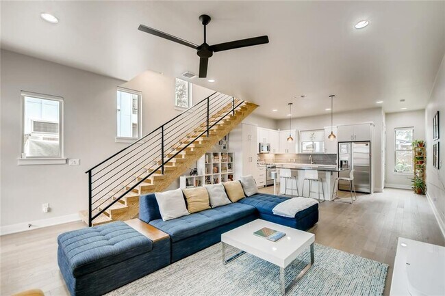 Building Photo - 4325 Banister Ln
