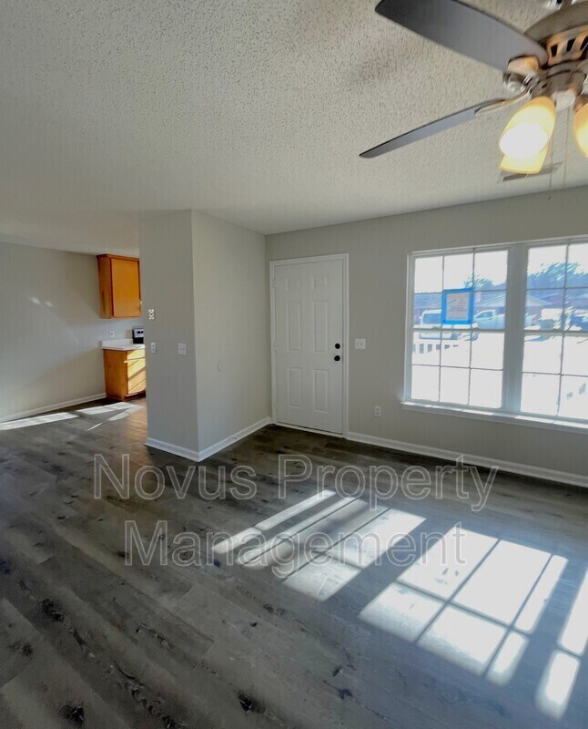 Building Photo - 316 4th St