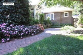 Building Photo - 45 Buell Ln