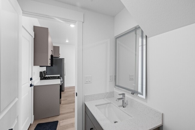 Building Photo - Parkview Townhomes