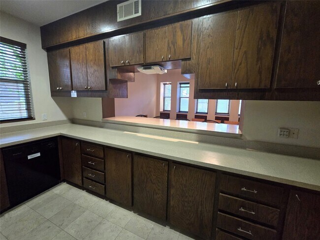 Foto del edificio - 3231 Hemingway Dr