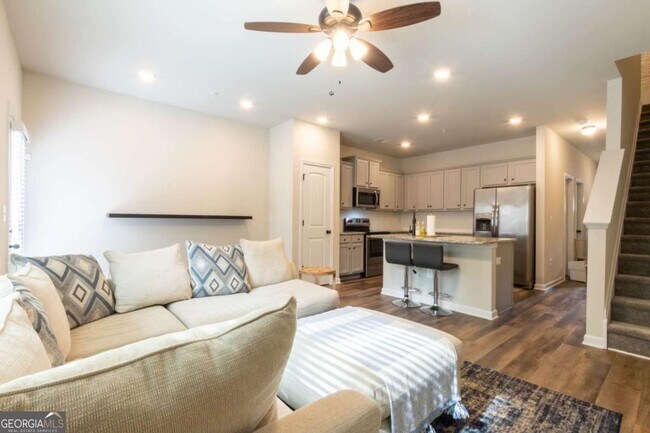 Foto del edificio - 3006 Bayrose Cir