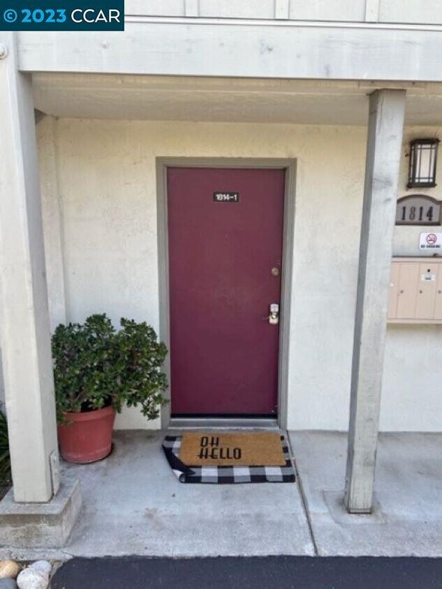 Primary Photo - 1814 Cole Ave