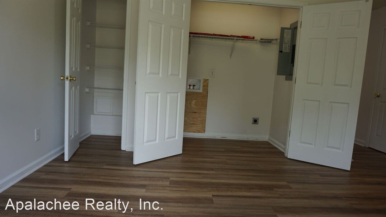 Foto principal - 160 2nd St