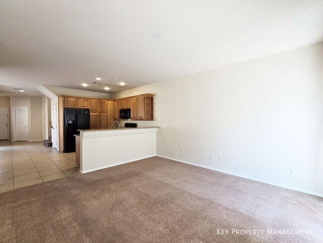 Foto del edificio - 8151 Base Camp Ave