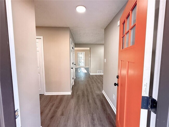 Foto del edificio - 2861 Spring Ridge Cir