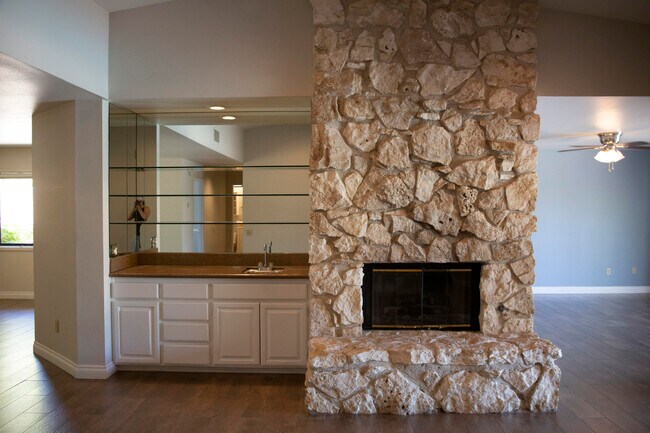 Foto del edificio - 40588 Clover Ln