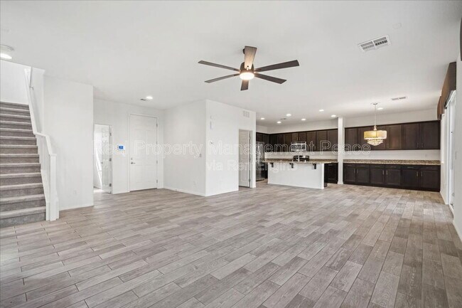 Foto del edificio - 628 Wounded Star Ave