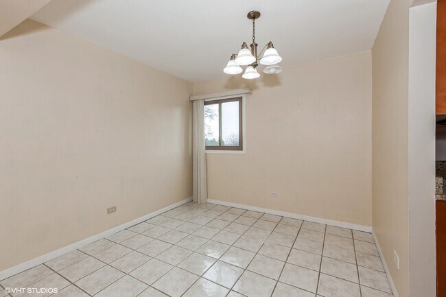 Building Photo - 787 Wilson Ave