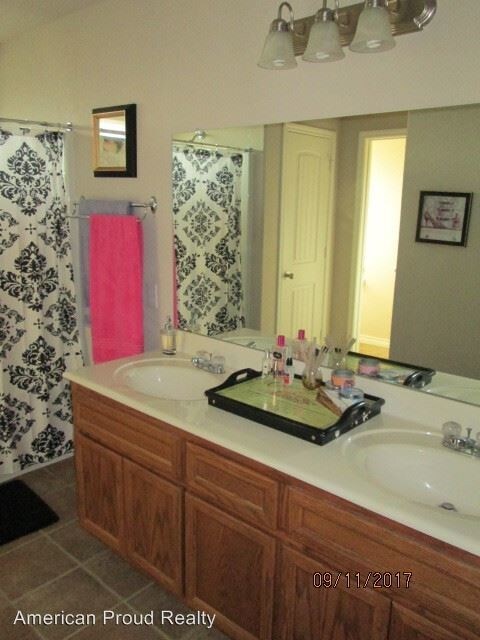 Foto del edificio - 3003 Montague County Dr