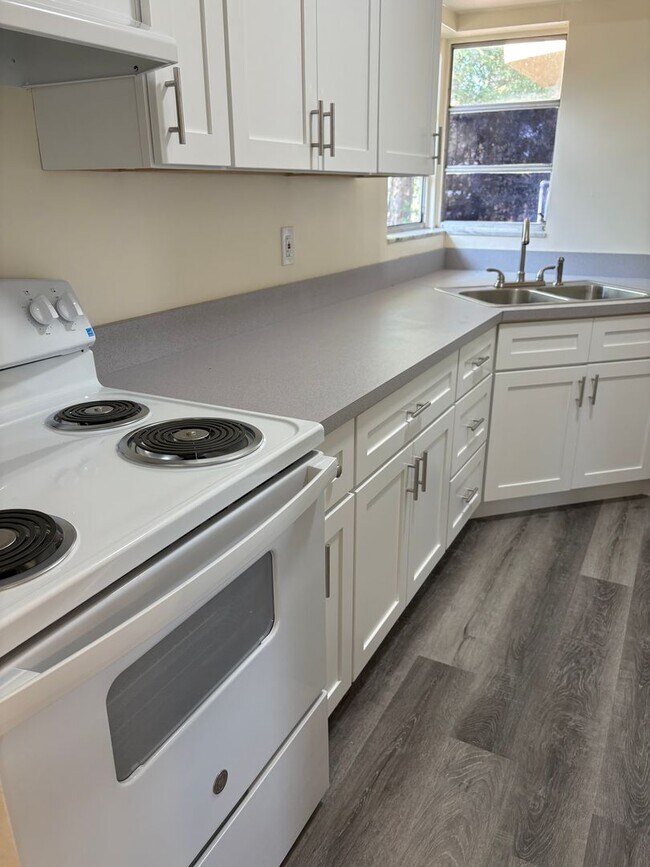 Foto del edificio - Totally Remodeled Deltona Beauty - CALL SH...
