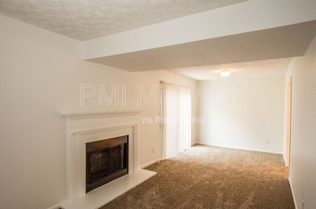 Foto del edificio - 1838 Keystone Lakes Dr