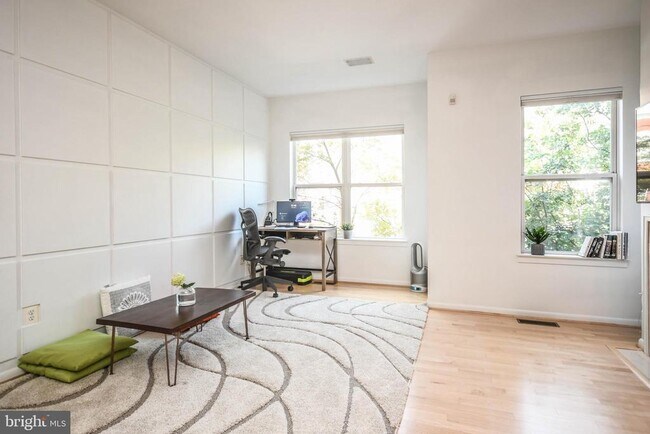 Foto del edificio - 2133 13th St NW