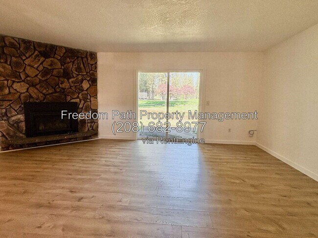 Foto del edificio - 2753 Fairway Dr