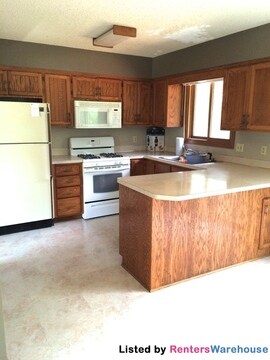 Building Photo - 415 Mineral Pond Ct