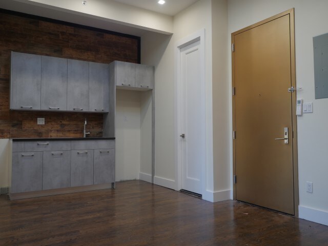 Building Photo - 2156A Fulton St