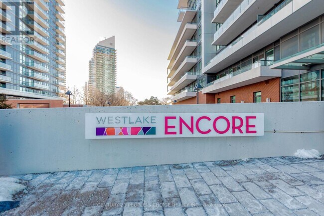 Photo du bâtiment - 10 Park Lawn Rd