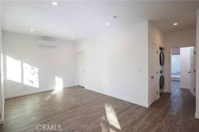 Foto del edificio - 456 N Batavia St