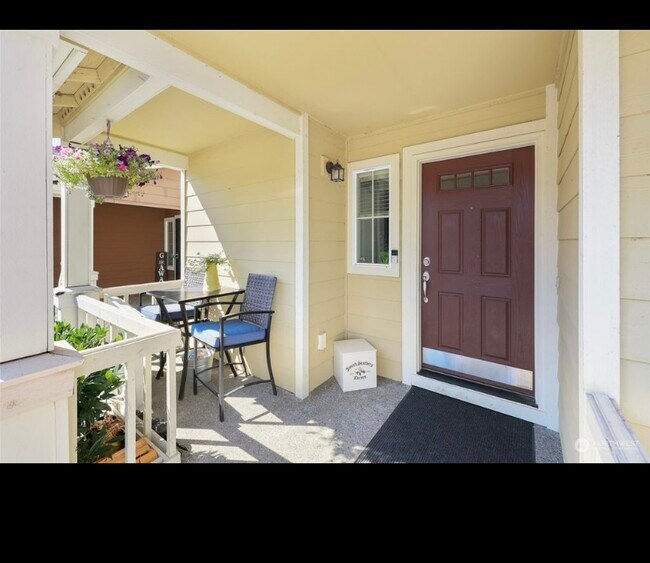 Building Photo - 4308 Roxanna Loop SE