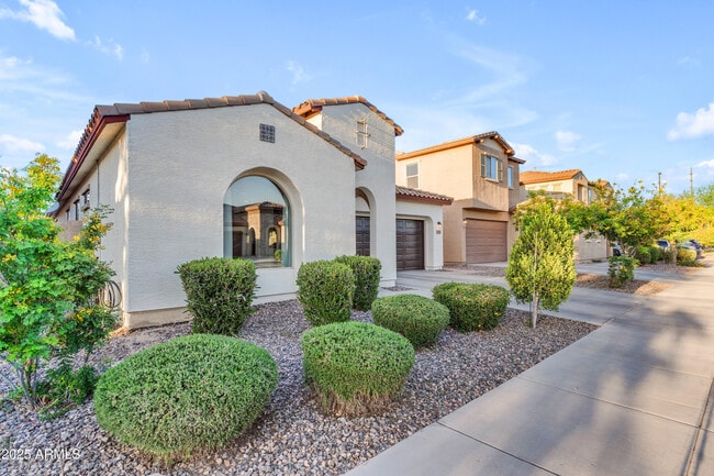 Building Photo - 3938 E Ficus Way