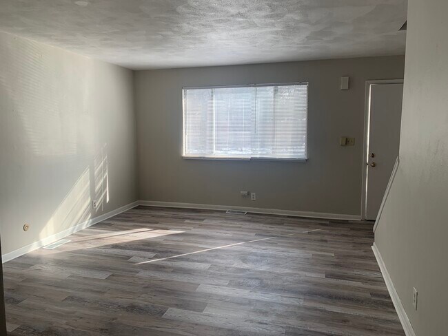 Foto del edificio - 425 W Altorfer Ln
