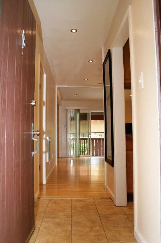 1030 W MacArthur Blvd Unit 76, Santa Ana, CA 92707 Condo for Rent in