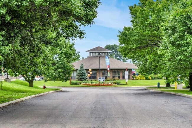 Entrada - Bolton Estates