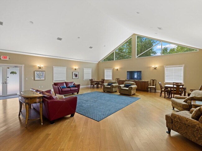 Building Photo - 5213 Manorwood Dr
