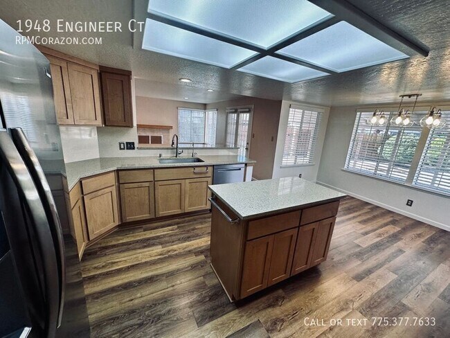 Foto del edificio - 1948 Engineer Ct