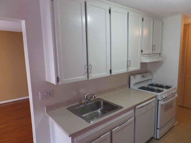 Building Photo - 37 S Quinsigamond Ave