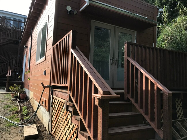 Building Photo - 4284 Maybelle Ave