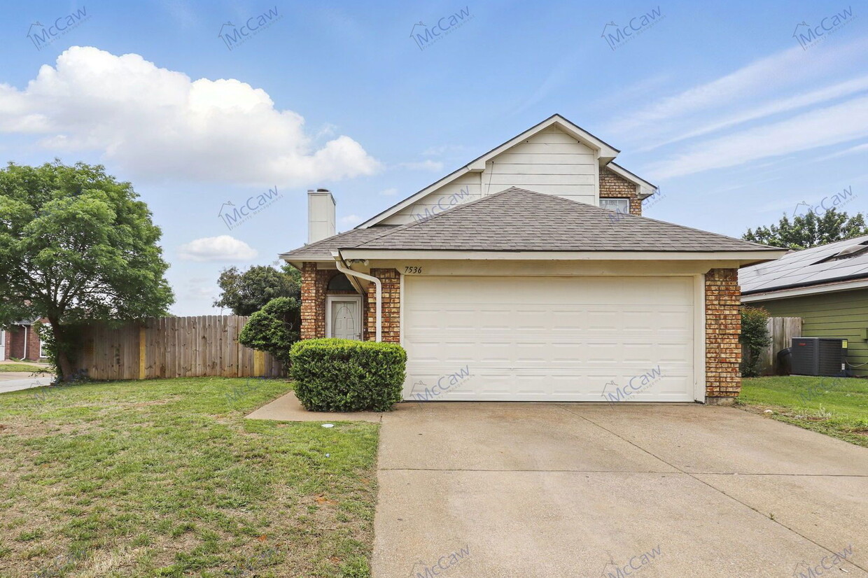 Foto principal - 7536 Down Hill Dr