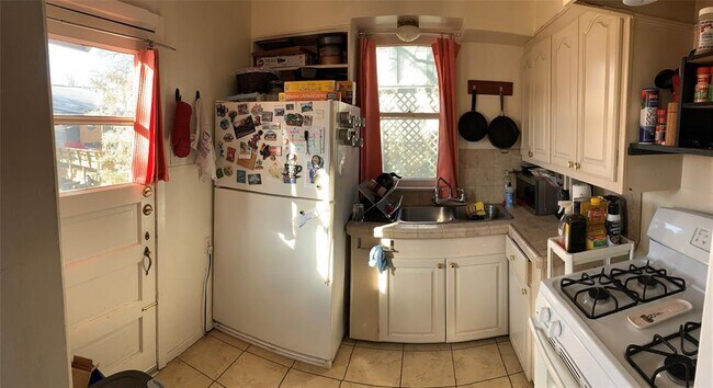 Foto del edificio - 3208 Duval St